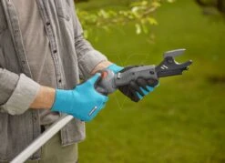 Gardena Accu-teles Takkenschaar 360 Solo -Gardena tuingereedschapwinkel 970632901 5 Gardena20Accu Telescopische20Takkenschaar2036020Solo