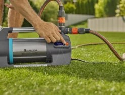 Gardena Besproeiingspomp 6500 Silent Cmf 20 Gardena Besproeiingspomp 6500 Silent Cmf -Gardena tuingereedschapwinkel 970645501 8 GARDENA20BESPROEIINGSPOMP20650020SILENT20CMF